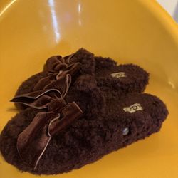 UGG Slippers !