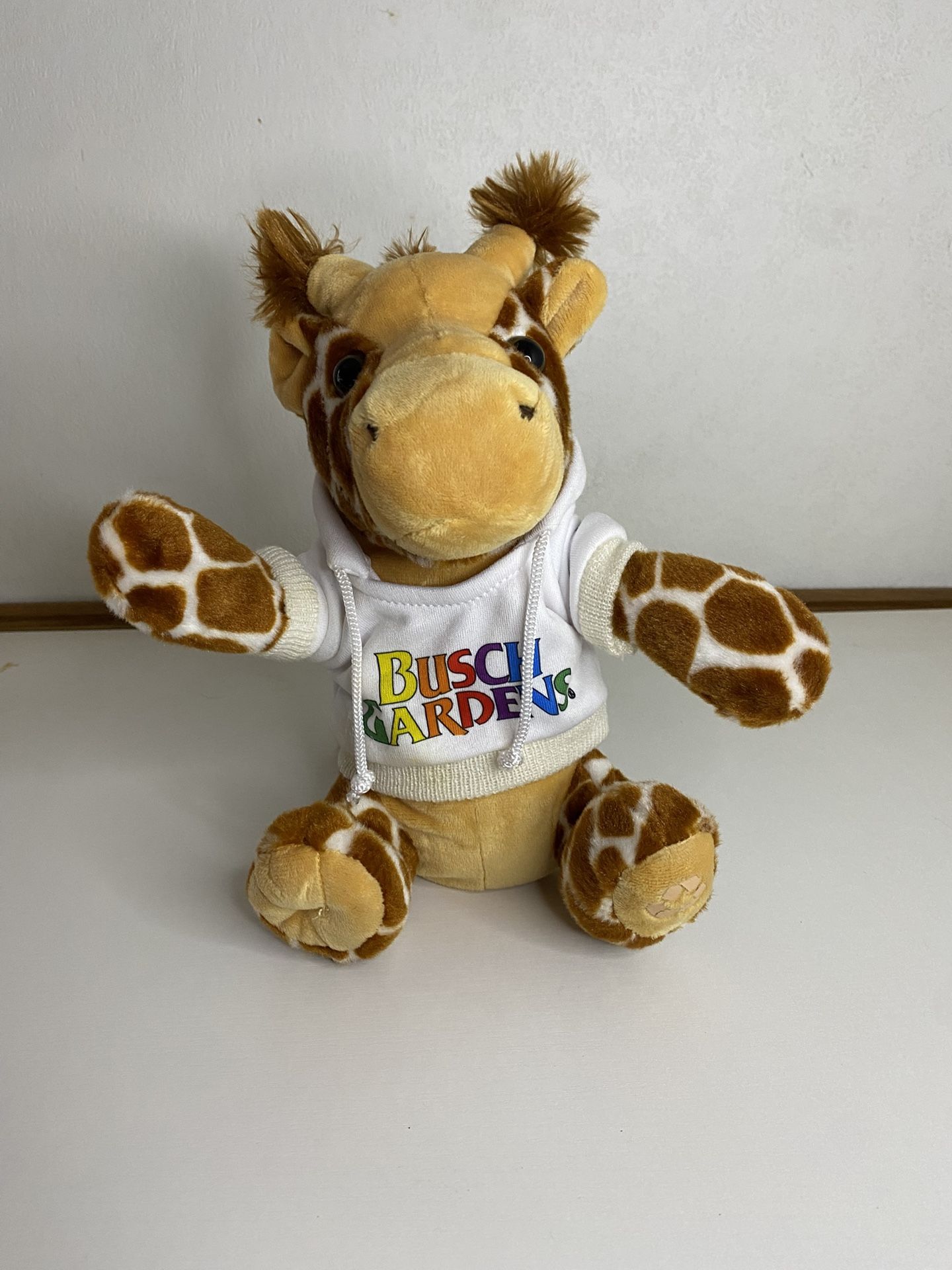 Busch Gardens The Petting Zoo giraffe Plush in white Hoodie - 10"