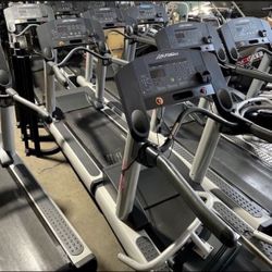 Life Fitness Integrity (CLST) Treadmill  - Commercial Grade - PreOwned - Delivery/Warranty Included