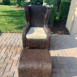 Pottery Barn Sea grass Chair Set