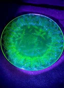 Uranium Glass Plate