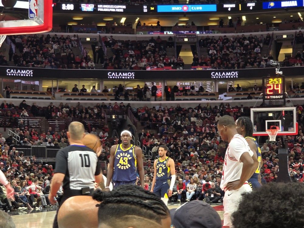 Tonight - BULLS VS JAZZ 11/4 MON - FLOOR SEATS