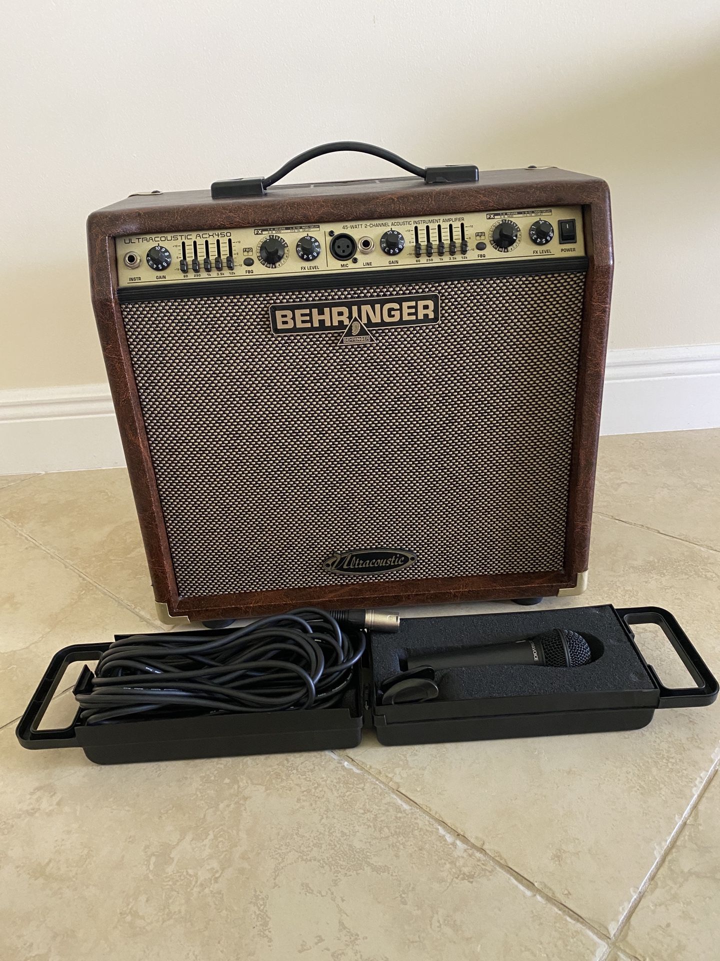 Behringer Acoustic Instrument Amplifier