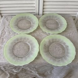Princess House Cottage Tulip Green Frosted Glass Plates Set of 4 Scalloped 9”