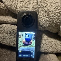 Insta 360 X4