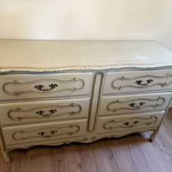 1970’s French Provincial 6-drawer Antique Vintage Furniture Dresser - Simi Valley 