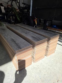 250ft² of Beautiful Gray Laminate Floors