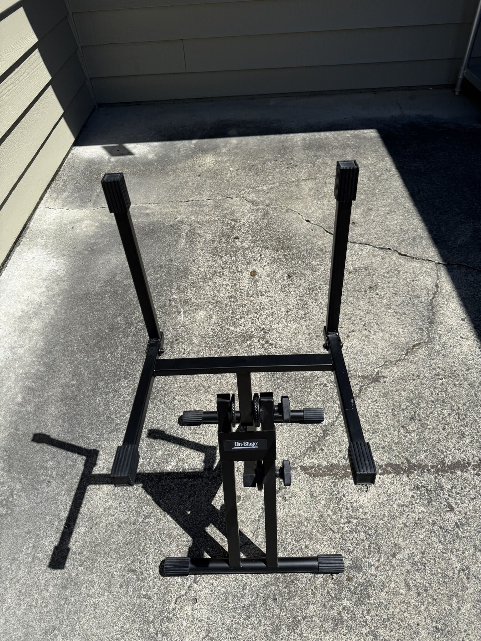 On Stage Amp Tilt Back Stand