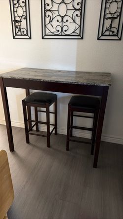 Bar Height Table with 2 Stools