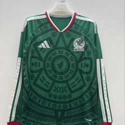 Mexico https://offerup.com/redirect/?o=Ti5UZWFt Long Sleeve 