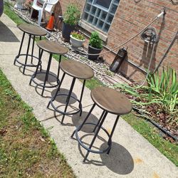 Four Bar Stools.  I Live By Harlem And Devon 