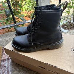Dr Martens 1460 boots