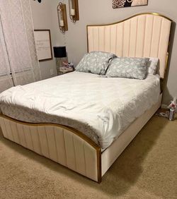 Cream & Gold BED ποΈ Cama Color Crema & Dorada π