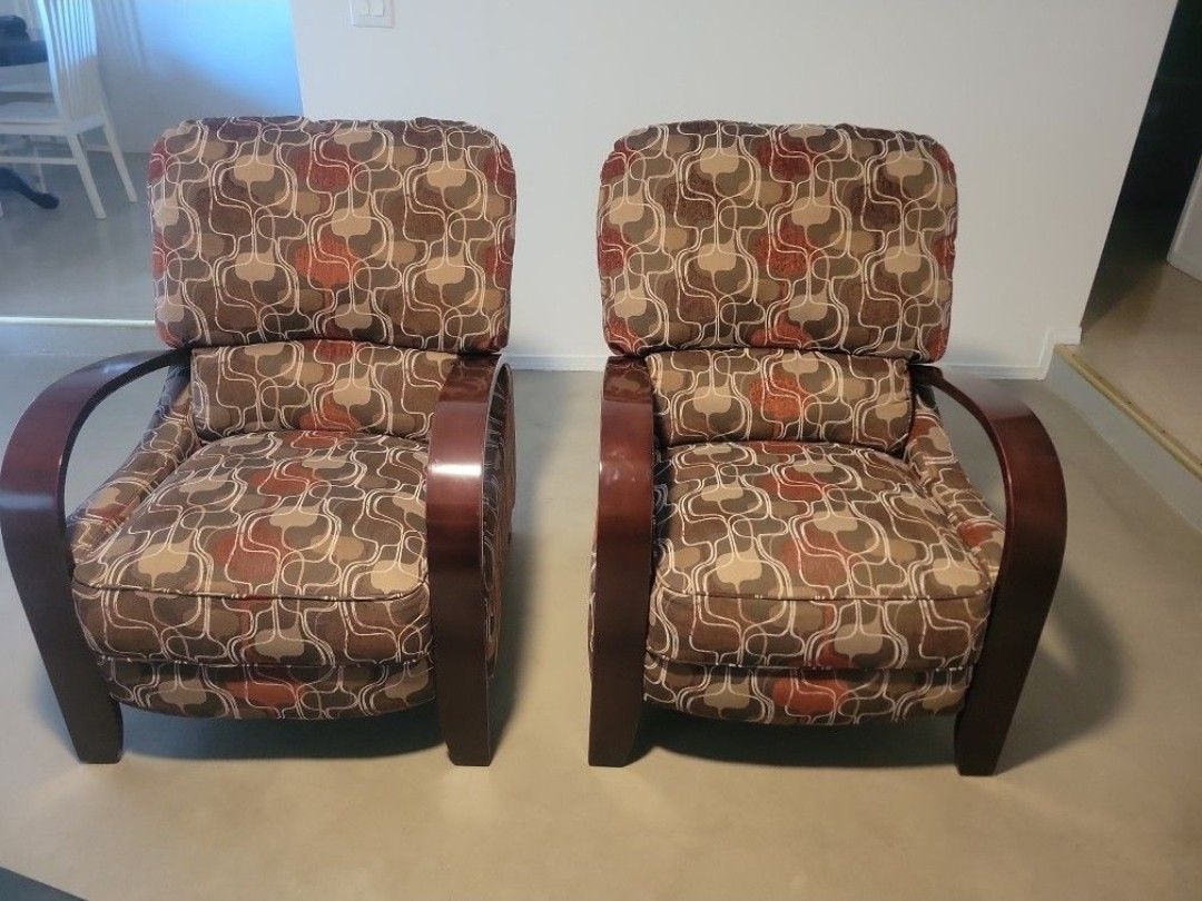 2 Recliners