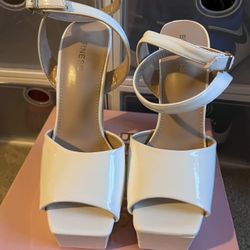 8W, Heels
