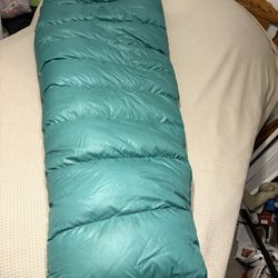 New 4 Seasons Expedition Down Sleeping Bag Custom  78”l 30” To 18” At Foot 10 “ Of Loft Cost $680 Asking $298