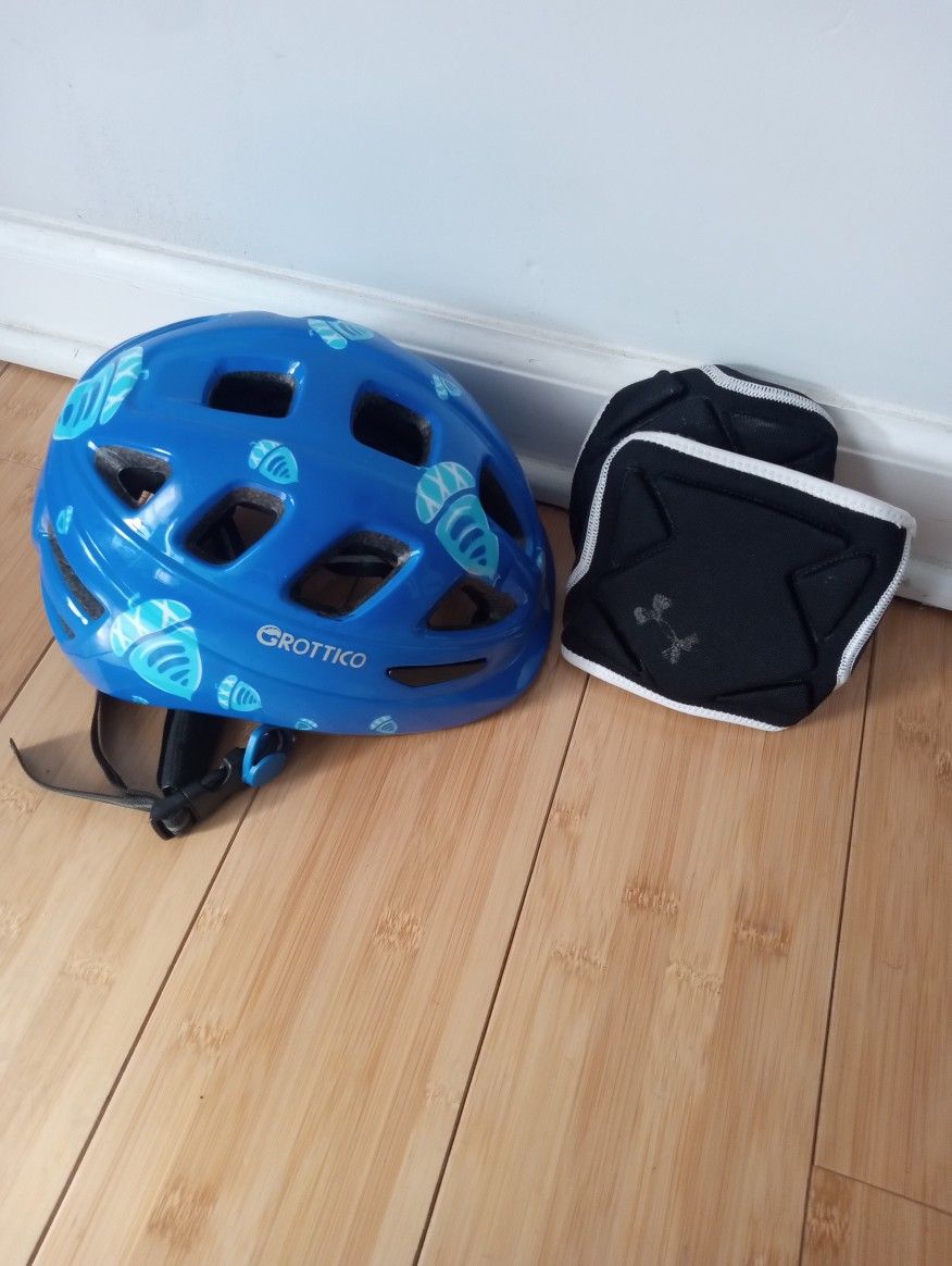 Selling My Lil Kids Helmet & Elbow Pads For $ 40 ....!