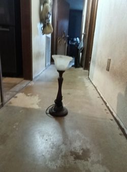 Goblet lamp