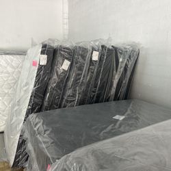 Mattress Liquidation! Huge Discounts!