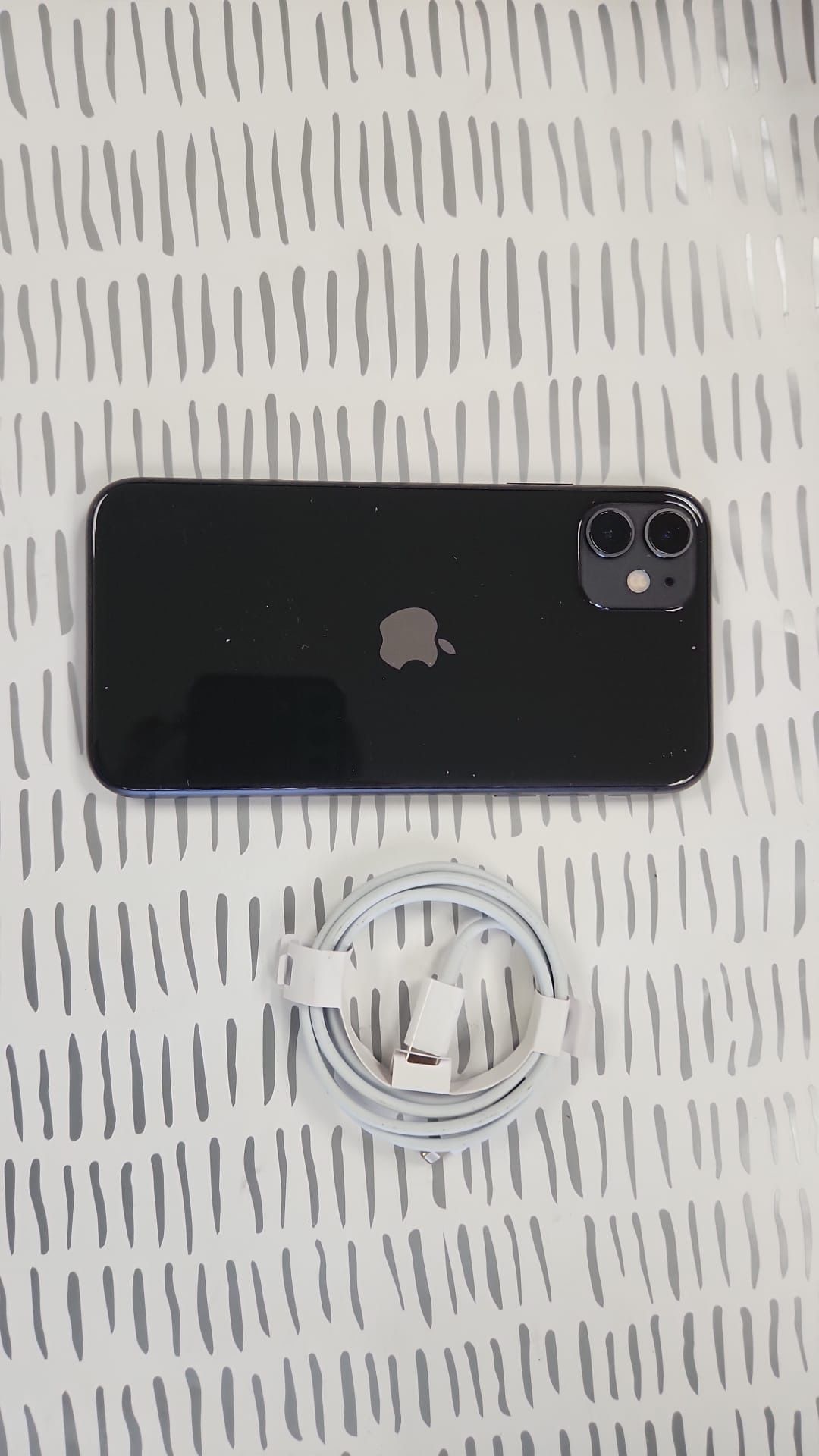 ☑️ Iphone 11 ☑️64gb ☑️unlock any sim