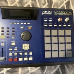 Beat Machine AKAI professional mpc2000xl midi production center