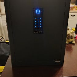 Nice Size Safe I Have Another Brand New Never Used...