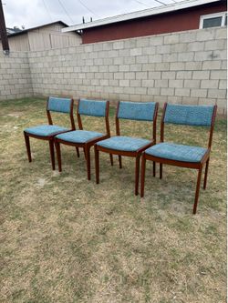 Set of 4 Danish Teak Dining Chairs – c. 1970s