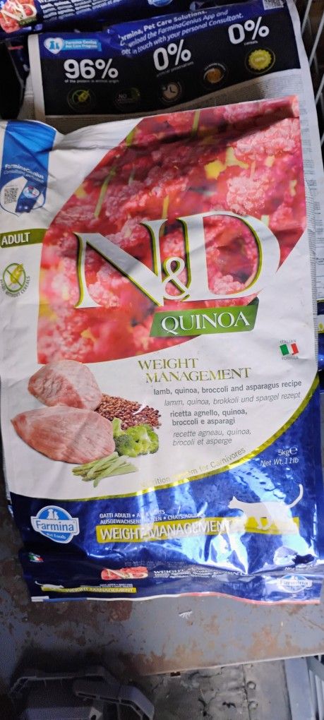 N&D CAT FOOD