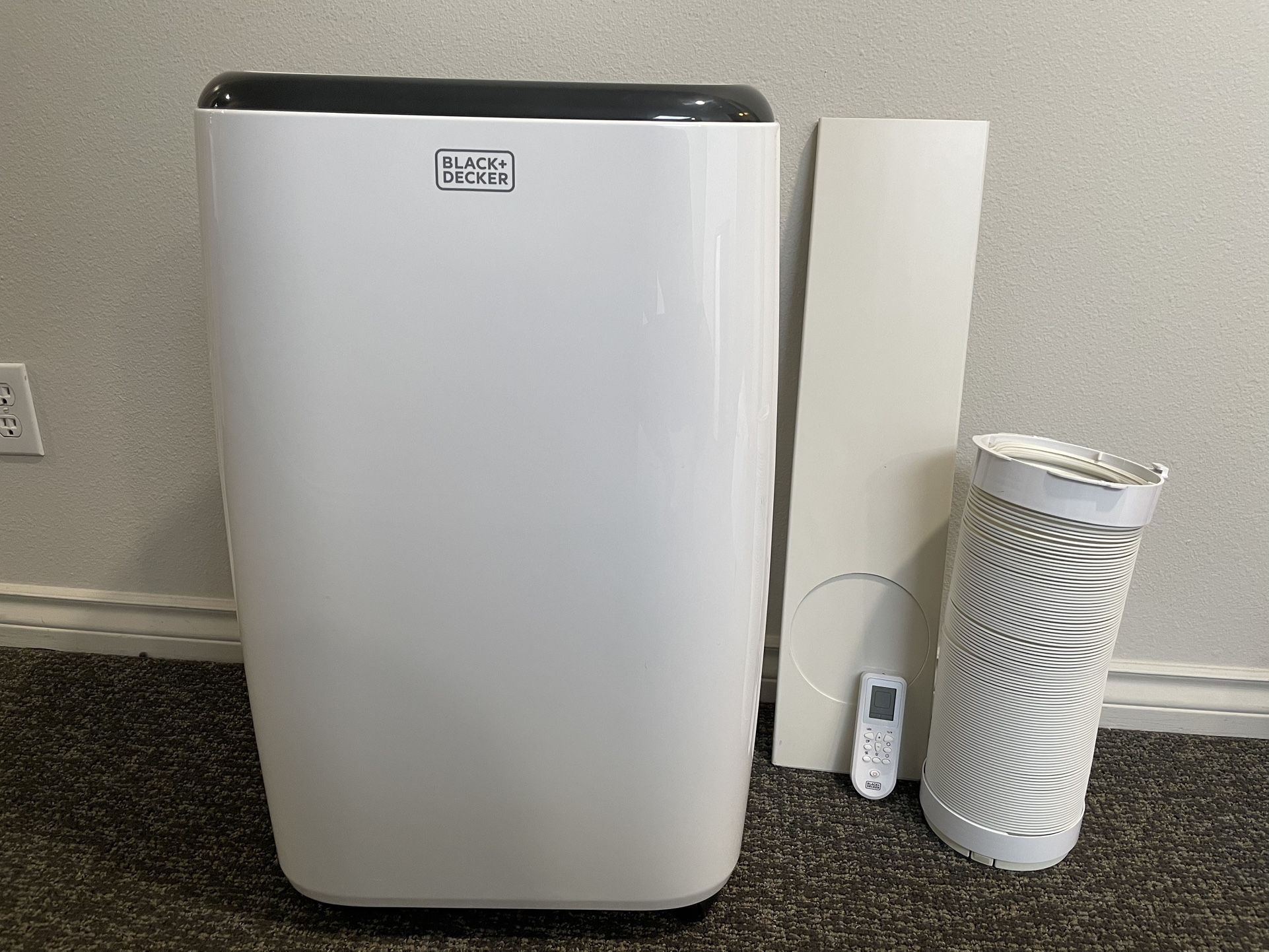 Black & Decker Portable AC - 14,000 BTU/h Capacity