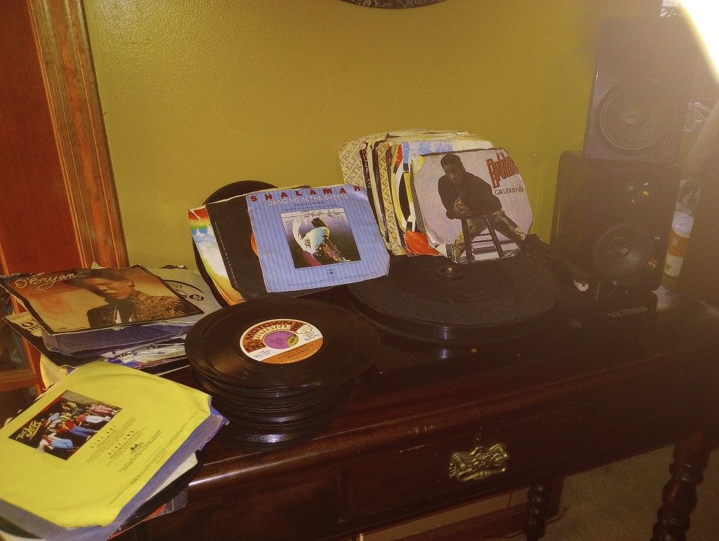 New Unused Victrola Phonograph,  108 Used 60's - 90's 45 rpm's (List Of Artists Below). Phonograph has 2 speakers..