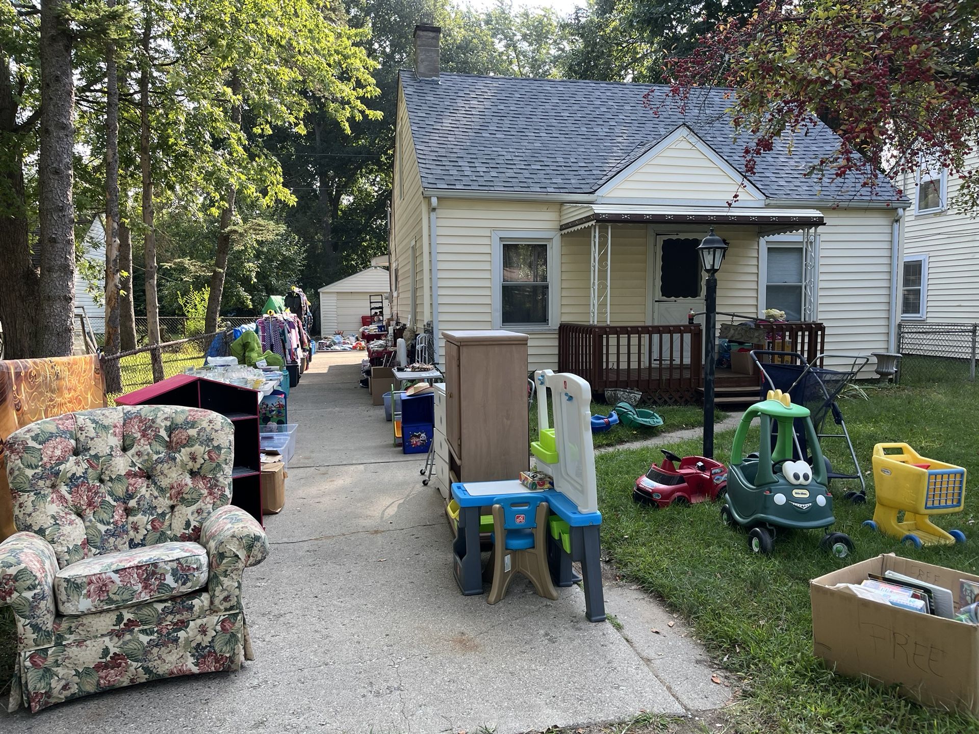 Huge Yard Sale! Thursday 9/11 9am-6pm!