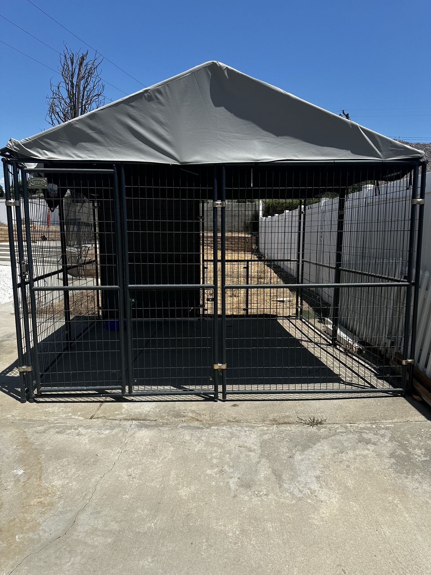 Retriever Dog Kennel 