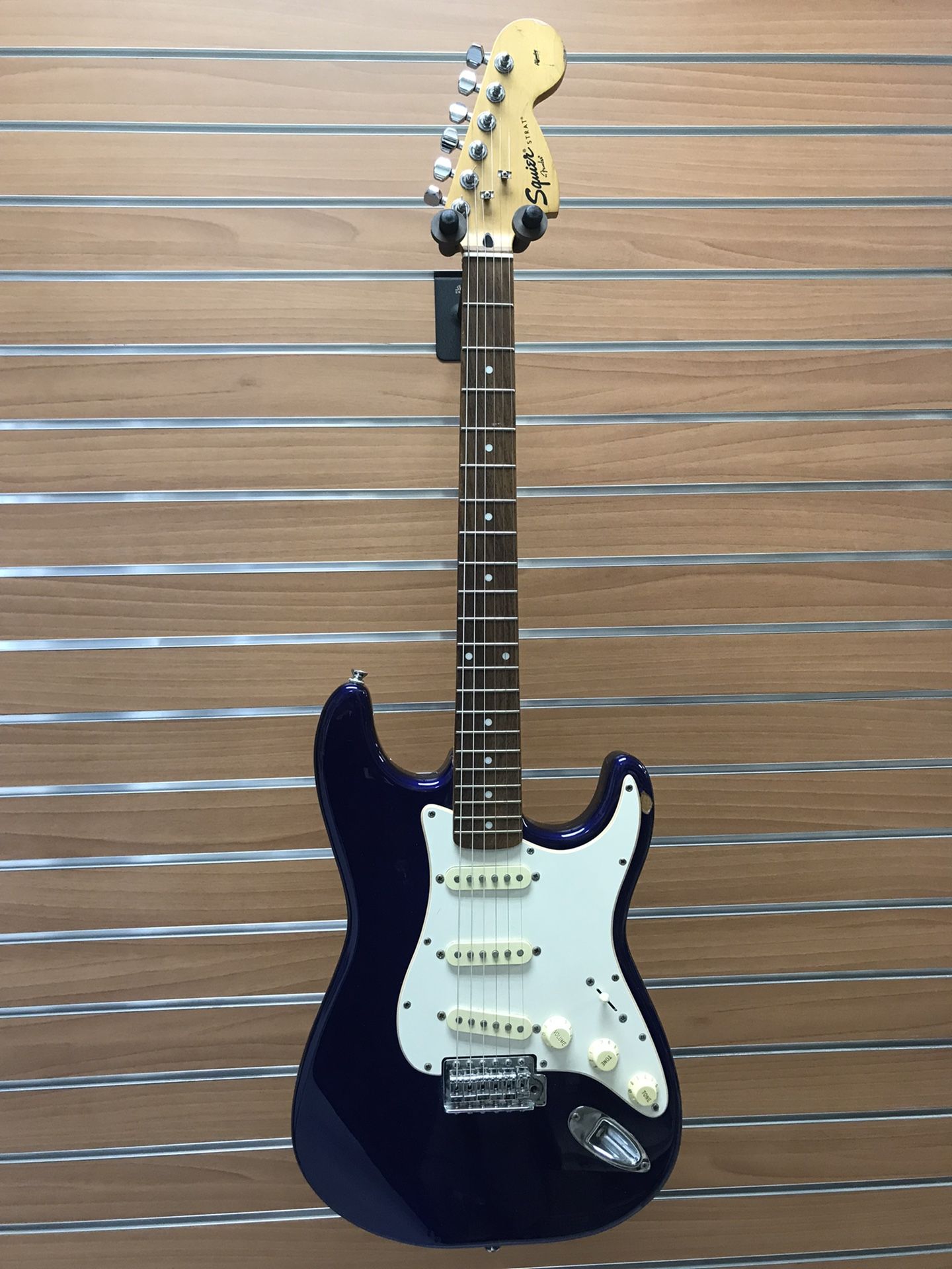 Squire By Fender Strat Electric Guitar 🎸 