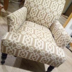 Antique Arm Chair With Design