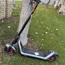 NIU - KQi 300X Foldable Electric Kick Scooter W/ 37 mi Max Range & 23.7 mph Max Speed - Space Gray
