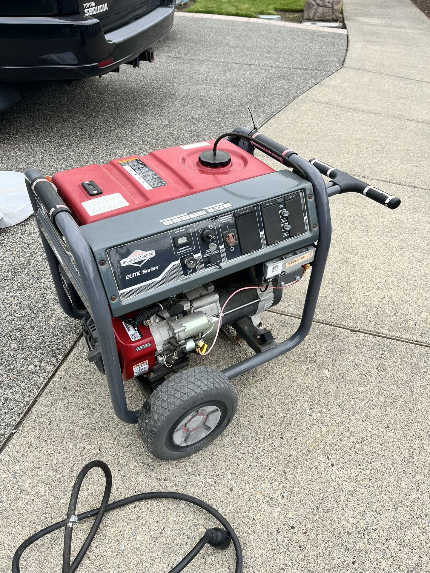 Briggs And Stratton High Wattage 7500W Generator & Transfer Box