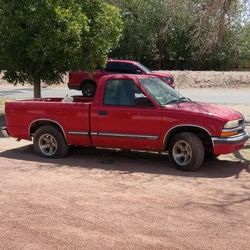 Chevy S-10  Year 2000