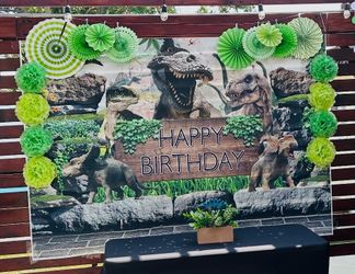Dinosaur birthday party, Decorations