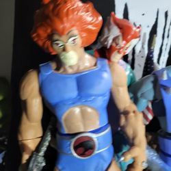 TOY COLLECTIBLES 