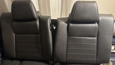 Mustang GT 2005-2014 Leather Upper Rear Seats