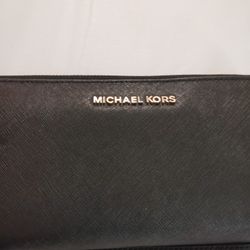 Michael Kors Female Wallet 60$