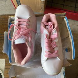 Woman’s Air SPORT Collection Shoes HEELYS