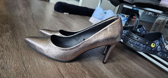 Old Navy  Metallic Heels W10