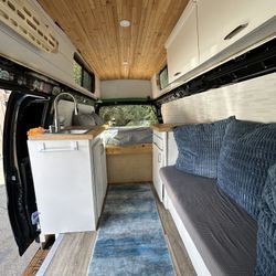 Camper Van - 2009 Chevrolet Express 3500