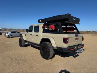 Jeep gladiator overlanding setup