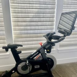 Nordic track S22i. Barely Used!