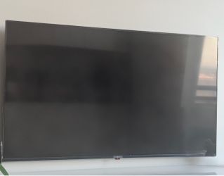 50” LG TV