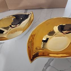 Beautiful White With Gold Interior. 2 Per https://offerup.com/redirect/?o=U2V0Lm5ldw== In Box.