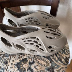 Yeezy Foam Runner Size 10