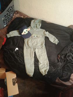 Baby Yoda Outfit